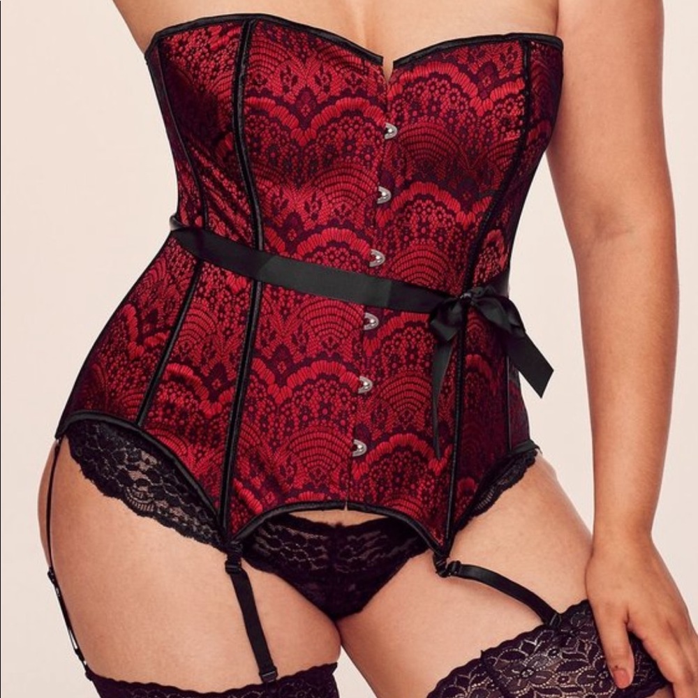 Scarlett Contour Plus